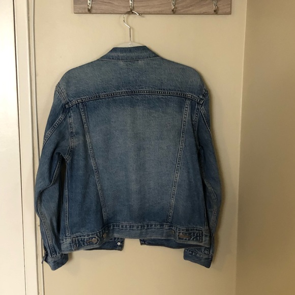 Levi’s Denim Trucker Jacket - Medium Wash - Size Medium - Picture 4 of 4